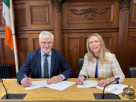 Chief Executive of DCC John G McLaughlin and Chief Executive of Donegal ETB Anne McHugh signing a five year Memorandum of Understanding (MoU)